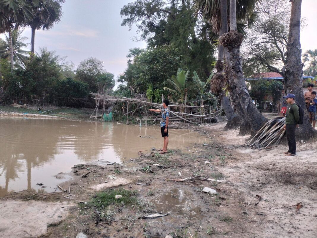 រវល់តែនិយាយគ្នាលេងភ្លេចខ្លួនចៅប្រុសលង់ទឹកស្លាប់