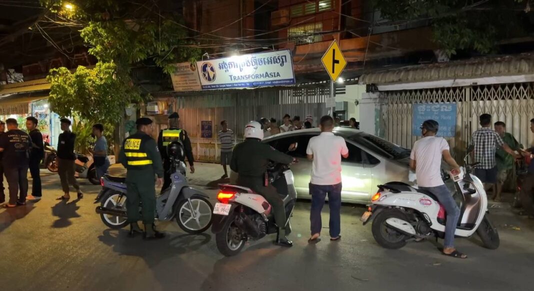 ឃាត់ខ្លួនស្ត្រីជាប្រពន្ធដើម និងបក្សពួកក្រោយពួកគេនាំគ្នាវាយ និងជិះរថយន្តដេញបុកនារីម្នាក់ជាអតីតសង្សាប្តី