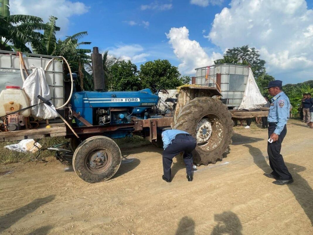 ក្មេងស្រីជាបងបានស្លាប់ និងប្អូនស្រីនាងរងរបួសបន្ទាប់ពីជិះកង់ក្បែរផ្ទះហើយត្រូវត្រាក់ទ័របុកពីក្រោយ